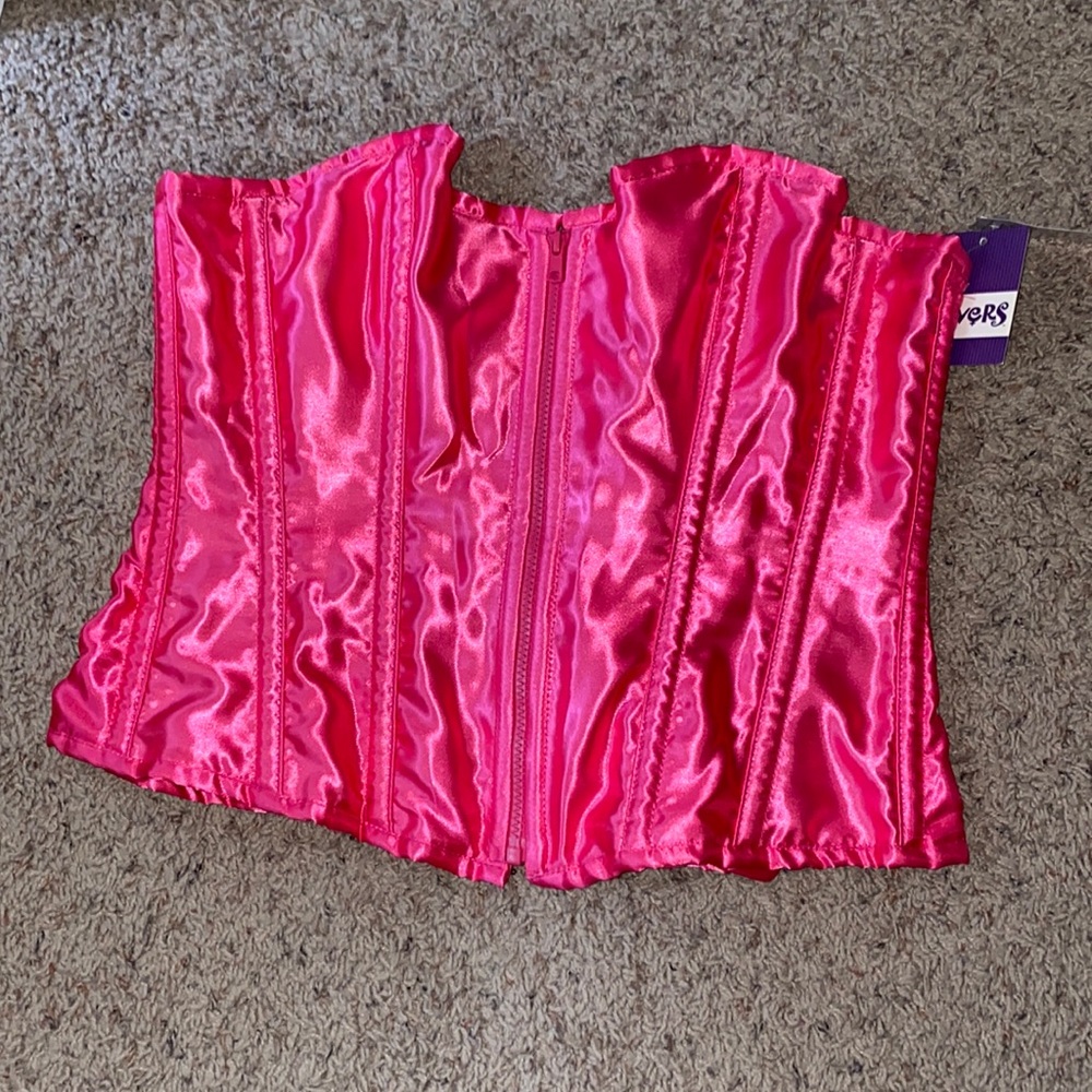 Corset - new with tags. Size 3XL, but adjustable